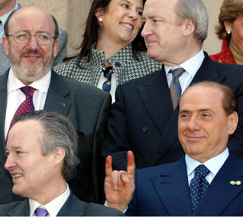 Взлеты и падения Сильвио Берлускони глазами папарацци