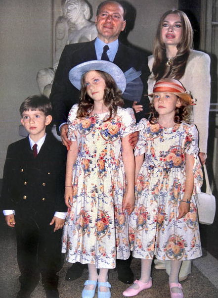 Взлеты и падения Сильвио Берлускони глазами папарацци