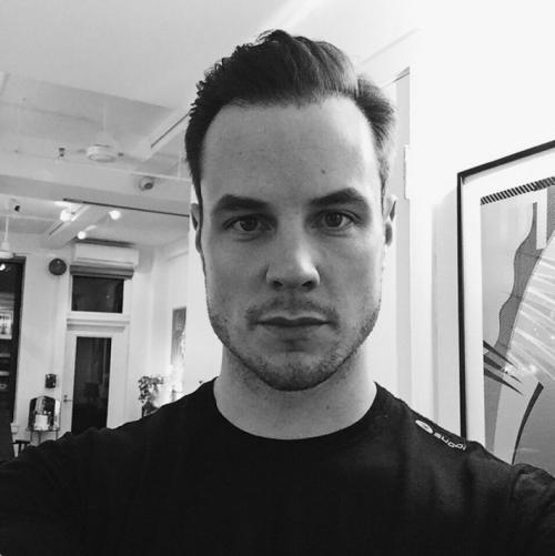 Знаменитые красавцы, которым изменяли жены и подруги