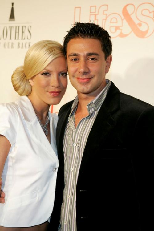 Знаменитые красавцы, которым изменяли жены и подруги