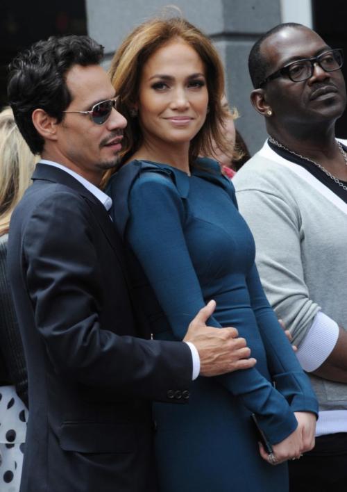 Знаменитые красавцы, которым изменяли жены и подруги