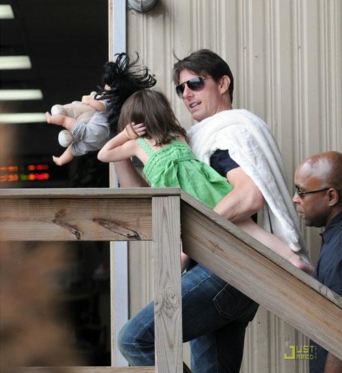 Сури Круз не слушает папу ?