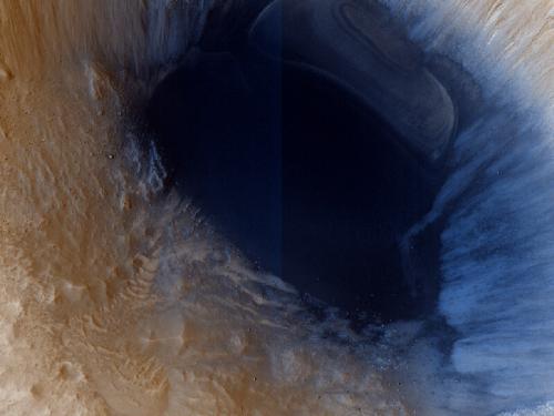 NASA опубликовало новые снимки Марса в высоком разрешении