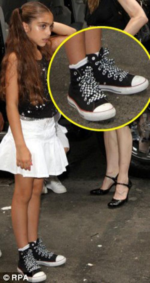 Поп-королева впала в детство