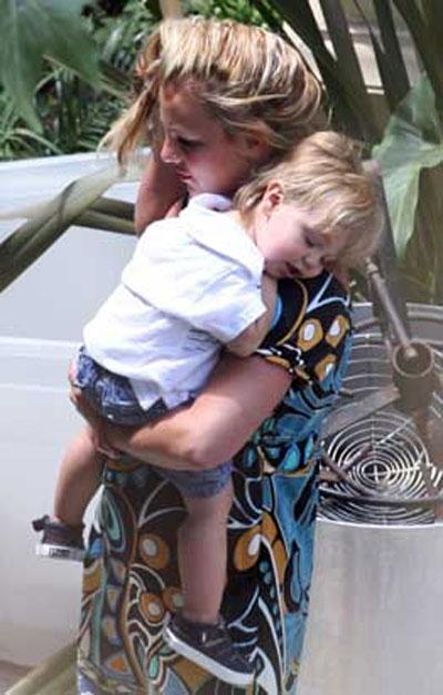 Дети знаменитостей страдают от строгости родителей