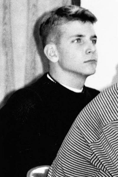 Школьные альбомы звезд