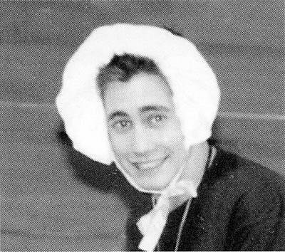 Школьные альбомы звезд