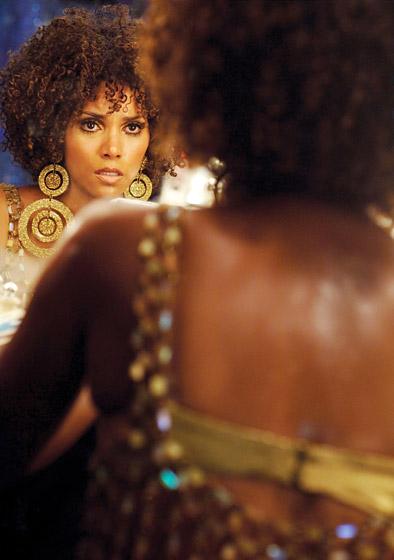 Стриптизу исполнилось 120 лет: лучшие кадры мирового кино