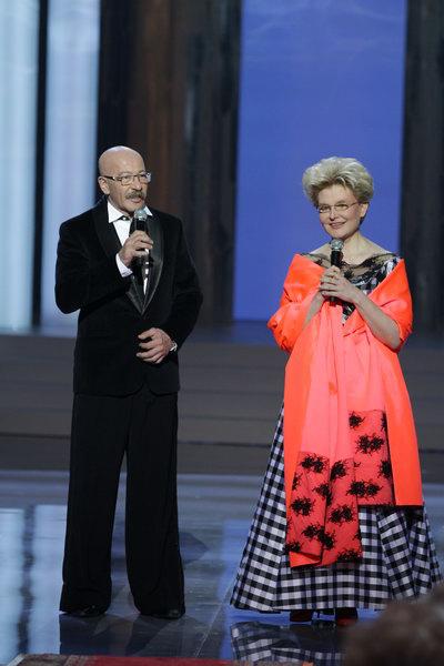 Дмитрий Дибров отправляет жену в роддом