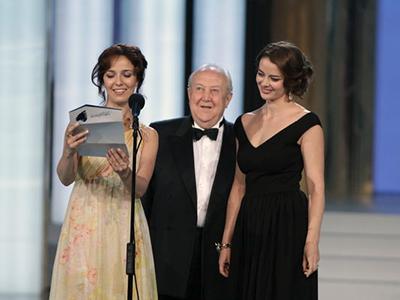 Дмитрий Дибров отправляет жену в роддом