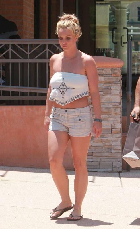 Самые нелепые и безвкусные наряды звезд Голливуда