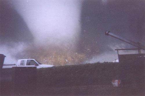 Охота за ураганом: лицом к лицу с торнадо