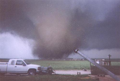 Охота за ураганом: лицом к лицу с торнадо