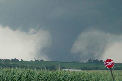 Охота за ураганом: лицом к лицу с торнадо