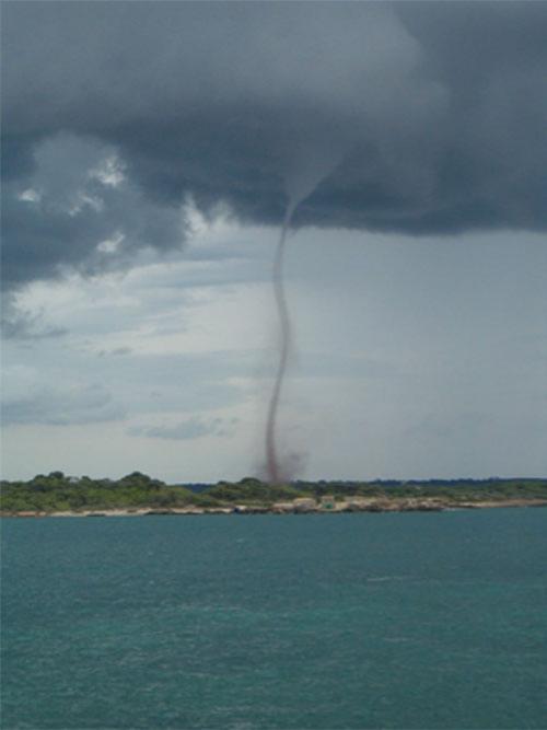 Охота за ураганом: лицом к лицу с торнадо