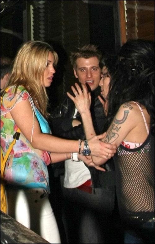 Как триумфатор "Гремми" Эми Уайнхаус чудила под кайфом