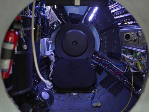 Погружение в Марианскую впадину Джеймса Кэмерона: как это было