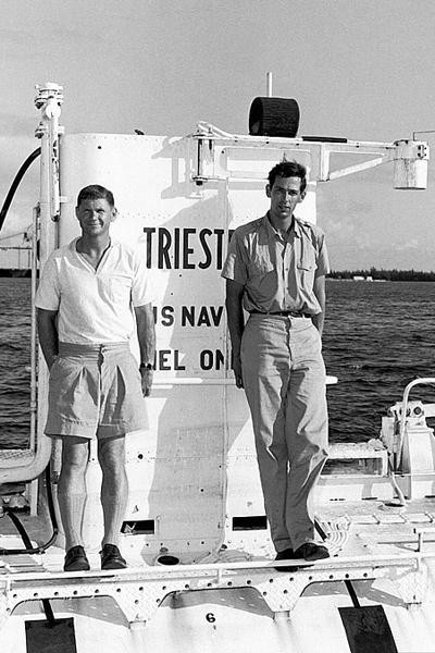 Погружение в Марианскую впадину Джеймса Кэмерона: как это было