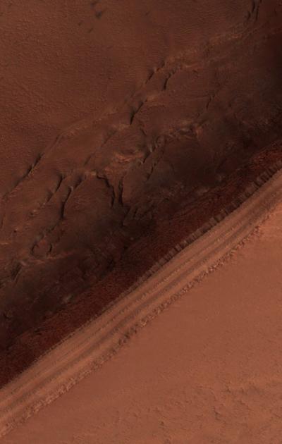 Марс: пустынная планета и захватывающие пейзажи