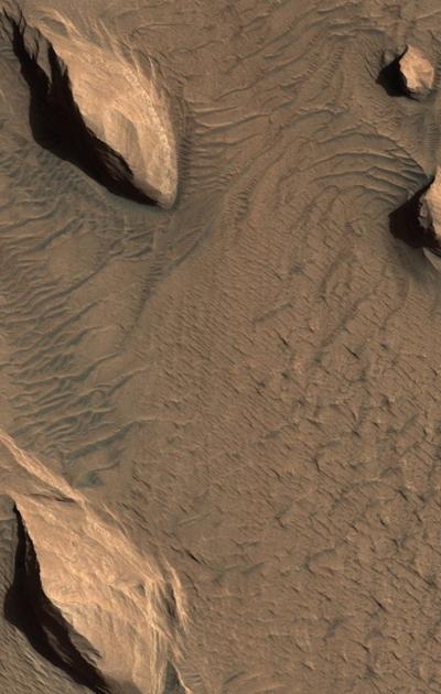 Марс: пустынная планета и захватывающие пейзажи