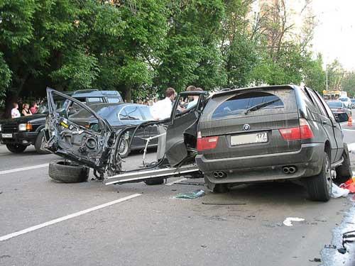 Страшная авария: BMW разорвало в клочья