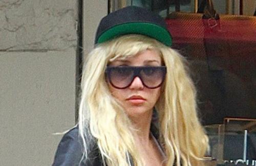 "Плохие девочки" шоу-бизнеса и их громкие выходки