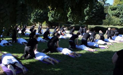 В Австралии установили рекорд массового массажа