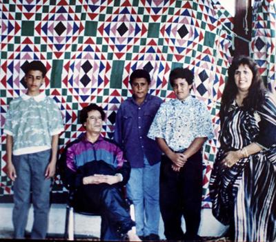 Фото из семейного альбома Каддафи, найденного в резиденции