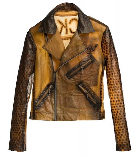 Британский дизайнер шьет одежду из бактерий