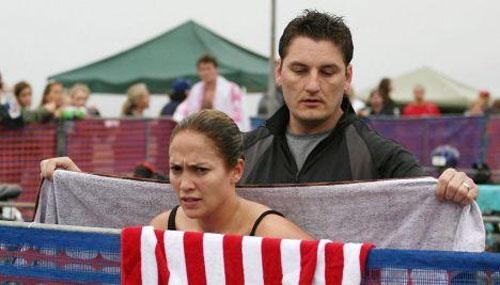 Дженнифер Лопес победила в триатлоне