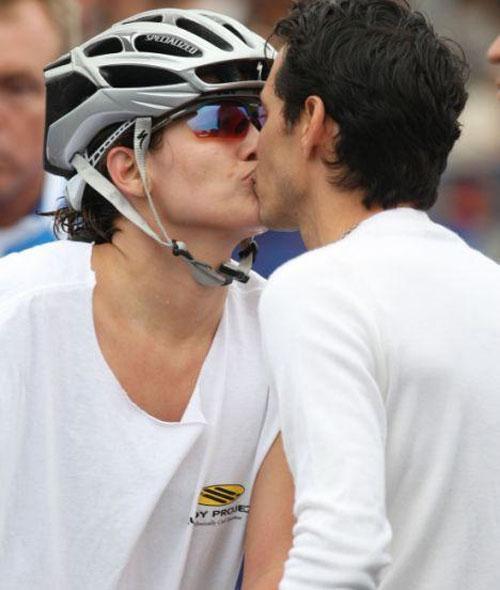 Дженнифер Лопес победила в триатлоне