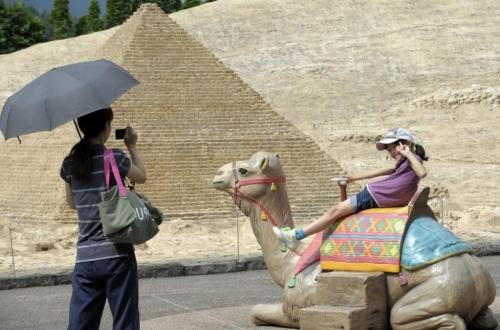 Самые знаменитые строения в масштабе 1:25