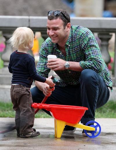 В Голливуде модно быть отцом