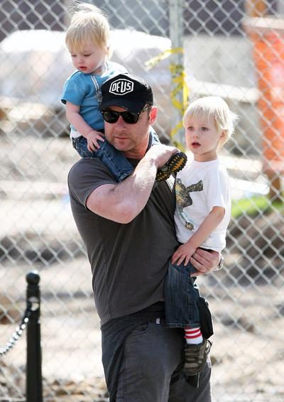 В Голливуде модно быть отцом