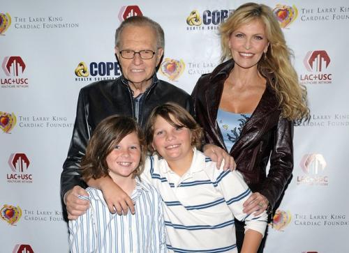 Знаменитости, которые изменяли и были пойманы на измене