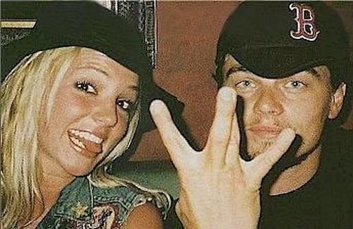 Леонардо Ди Каприо с «коллегами по цеху»