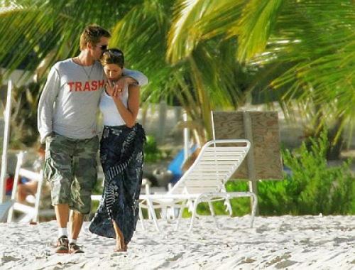 Самые дорогие и скандальные фото звезд, сделанные папарацци