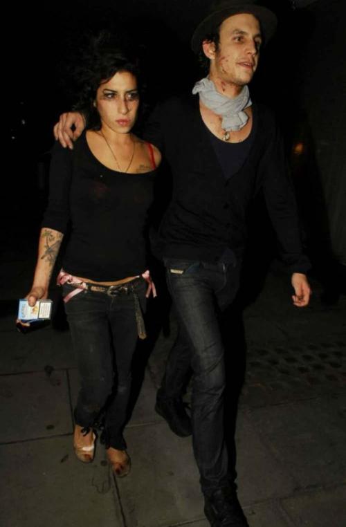 Самые дорогие и скандальные фото звезд, сделанные папарацци