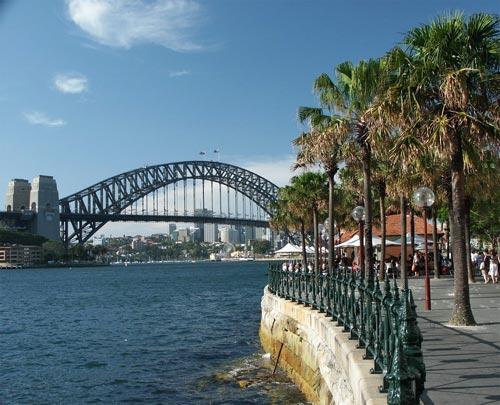 Мост в Сиднее влечёт самоубийц