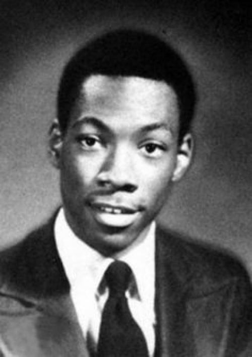 Знаменитости, которых воспитывали приемные родители