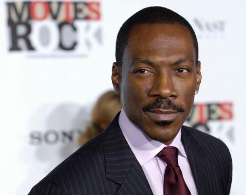 Знаменитости, которых воспитывали приемные родители