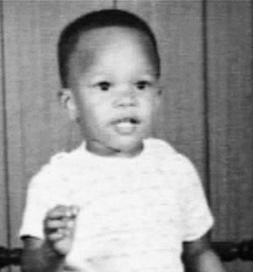 Знаменитости, которых воспитывали приемные родители