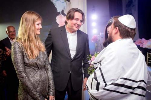 Звездные пары, которые не спешили заключать брак