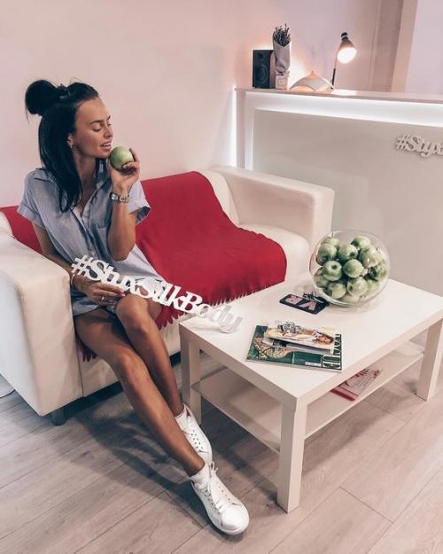 Знаменитости, которые зарабатывают рекламой в соцсетях