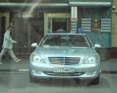 На чём ездят известные люди