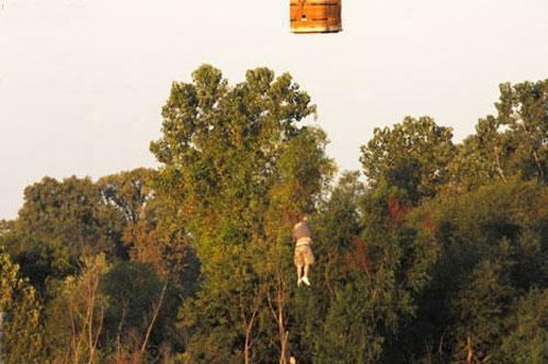 Воздушный шар сбежал от хозяина