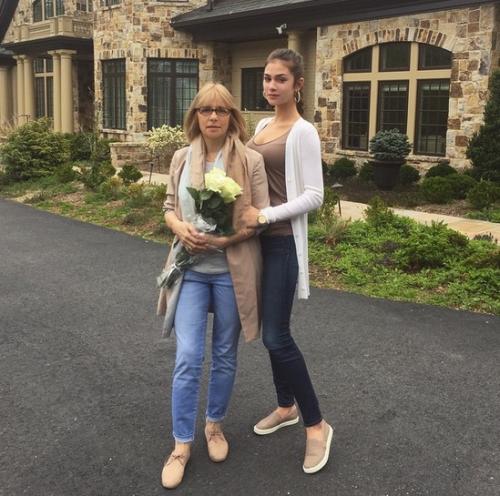 Звездные дочери знаменитых родителей: девочки созрели!