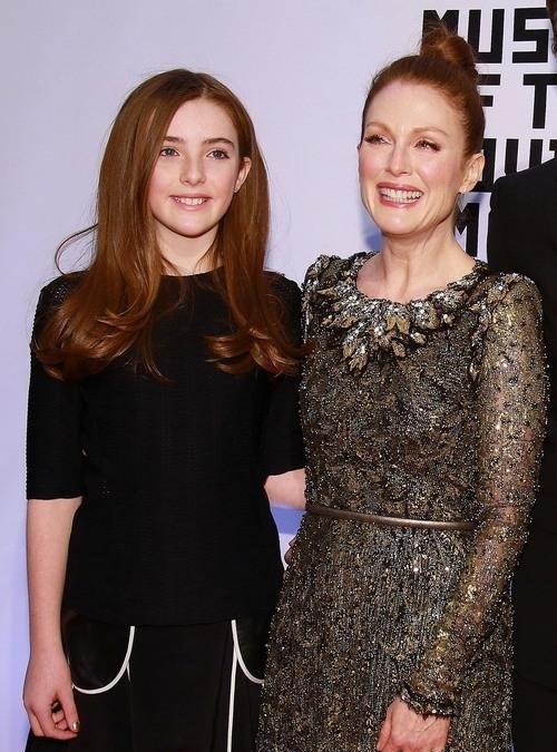 Звездные дочери знаменитых родителей: девочки созрели!