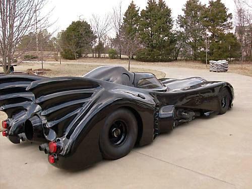 Бэтмобиль выставлен на eBay