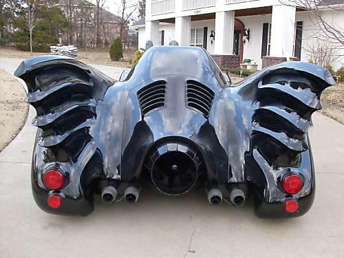 Бэтмобиль выставлен на eBay